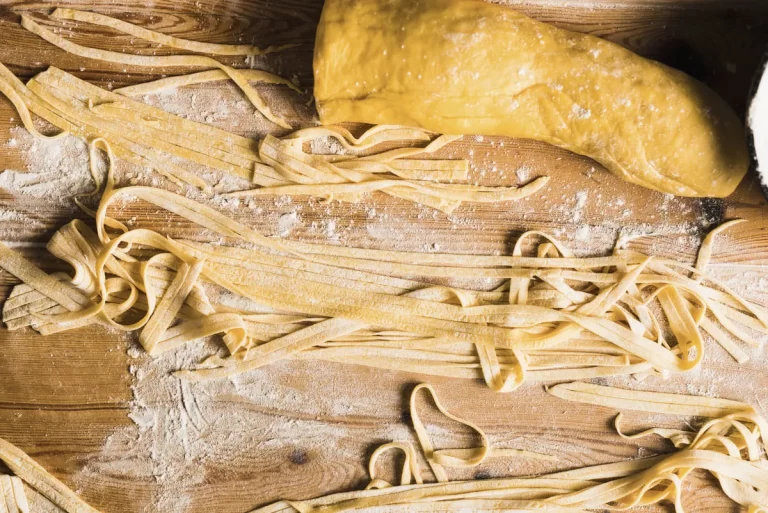Leia mais sobre o artigo 5 massas prontas para pratos fitness vegetarianos