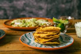 Leia mais sobre o artigo Tostadas: ideias simples para lanches crocantes e saborosos